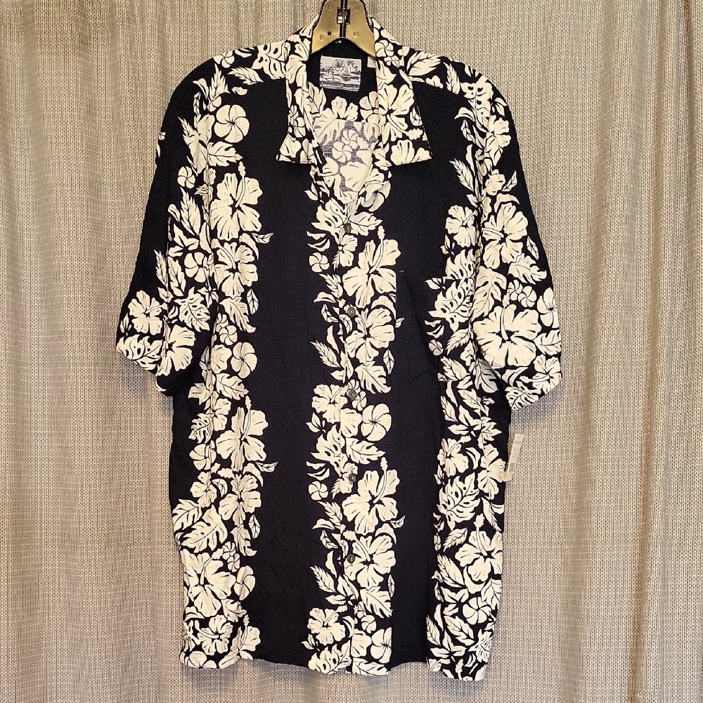 Men's Blue and White Floral Hawaiian Shirt